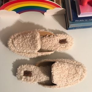 UGG Shearling Slide On Slipper